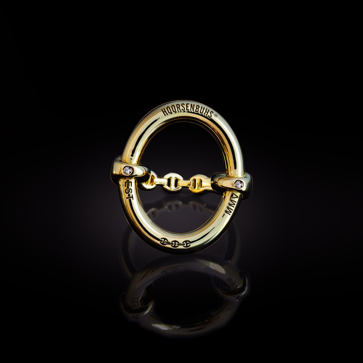 OVAAL WITH DIAMOND HITS