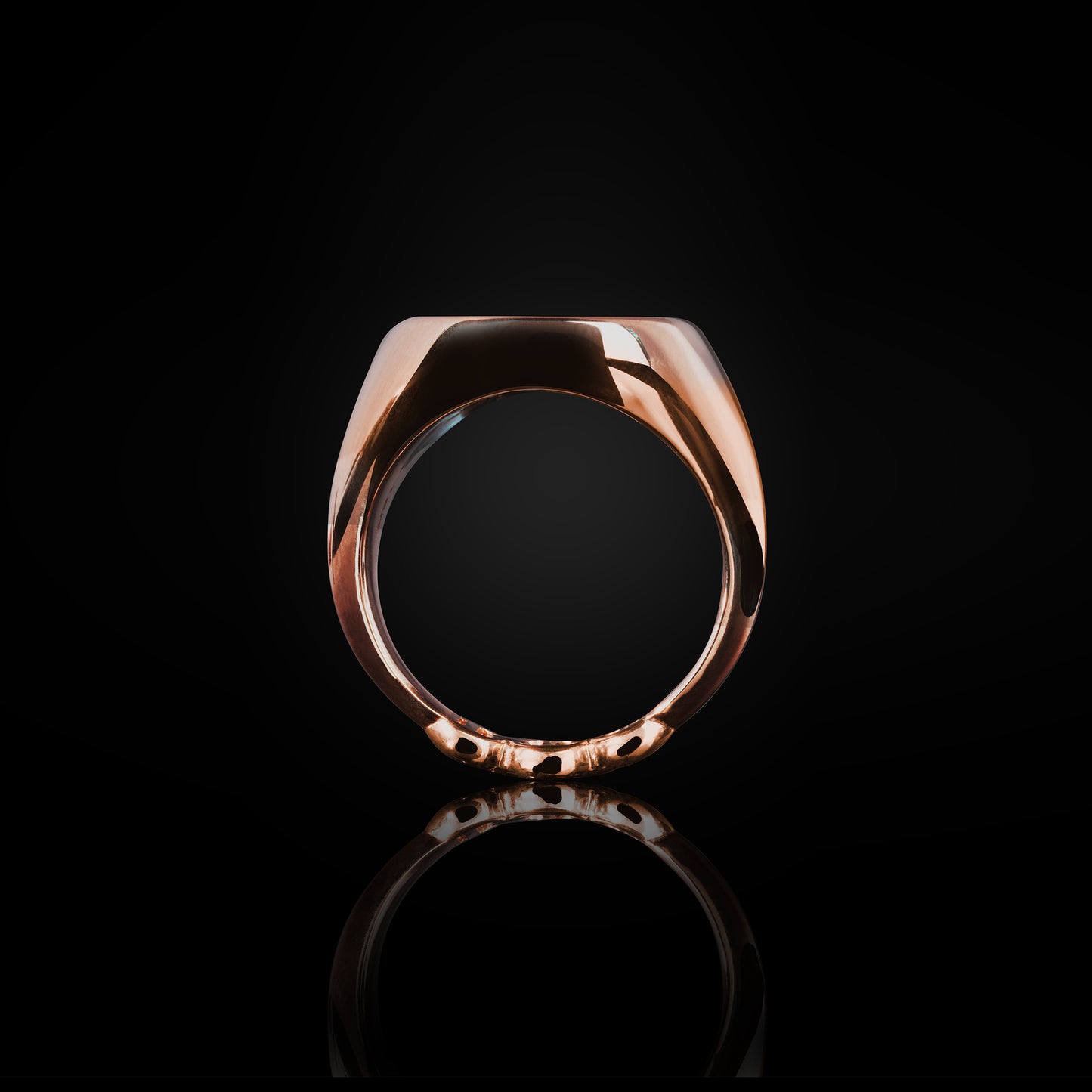 SIGNET RING WITH DIAMONDS