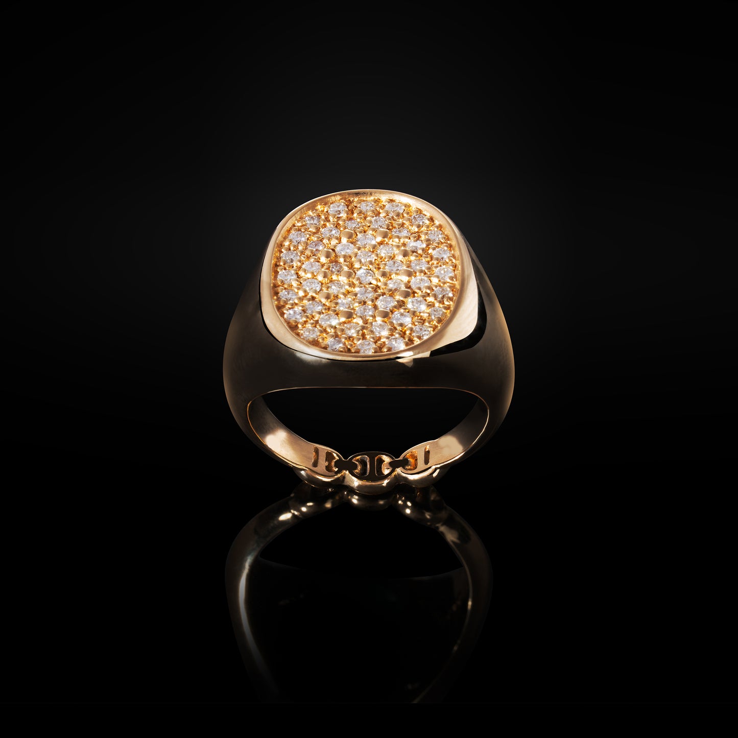 SIGNET RING WITH DIAMONDS