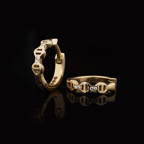 Huggie with Diamond Bridges