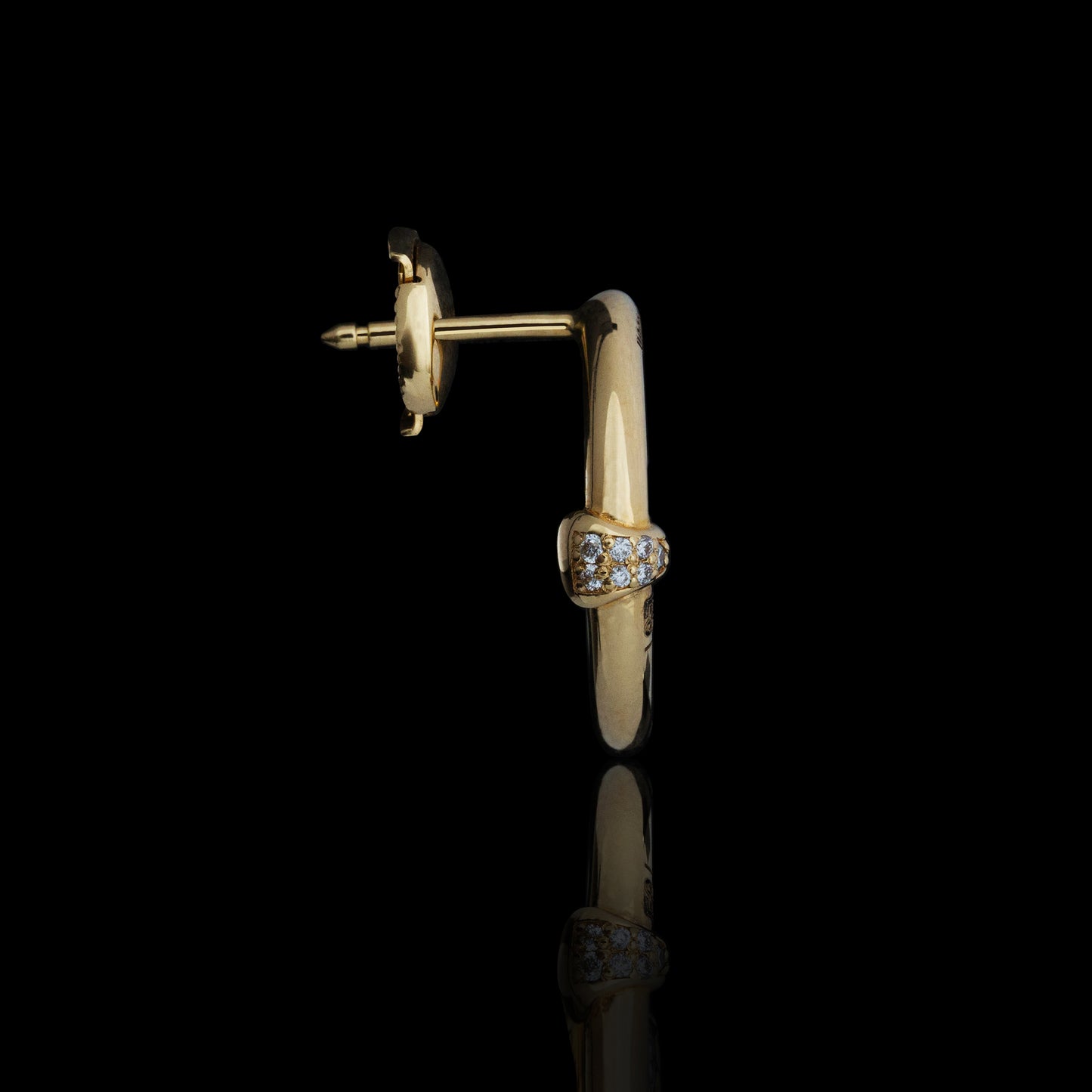 SMALL OVAAL EARRINGS WITH DIAMOND HITS