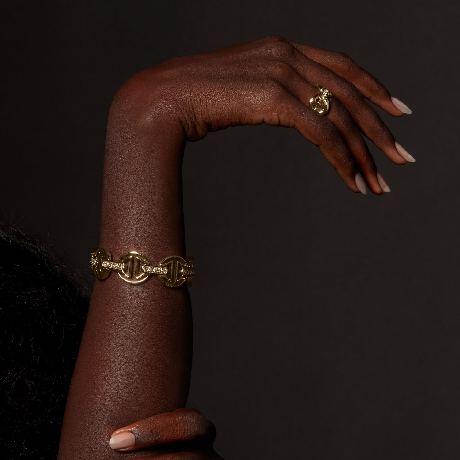 QUAD LINK WITH DIAMOND BRIDGES