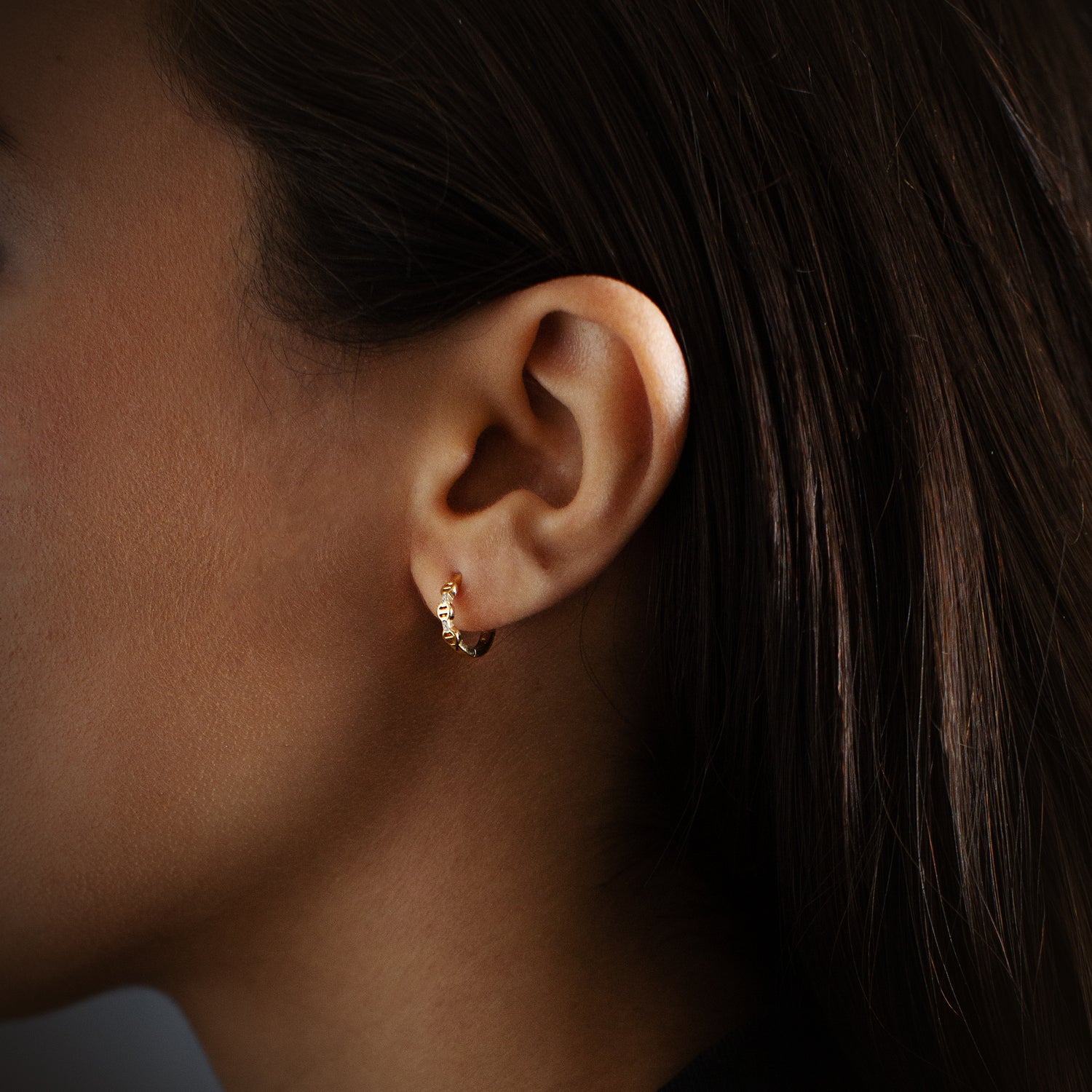 Huggie with Diamond Bridges